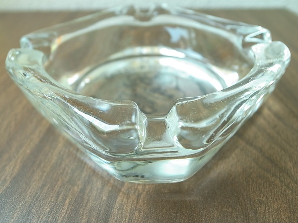VINTAGE TRADE WINDS MOTOR INNS ASHTRAY