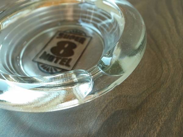 VINTAGE SUPER 8 MOTEL ASHTRAY