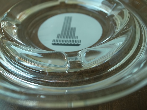 VINTAGE BUILDING ASHTRAY