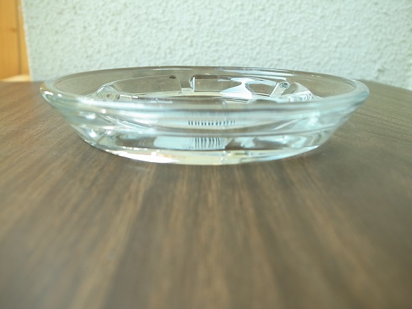VINTAGE BUILDING ASHTRAY