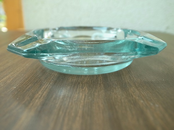 VINTAGE IMPERIAL PALACE ASHTRAY