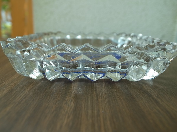 VINTAGE NEW MOXOM CAFE ASHTRAY
