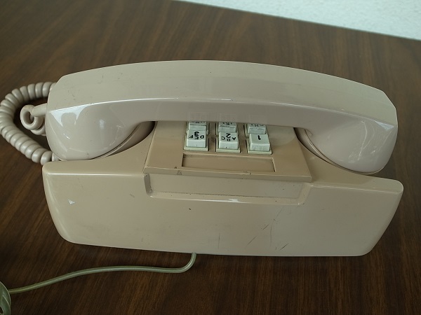 VINTAGE GTE AE TELEPHONE