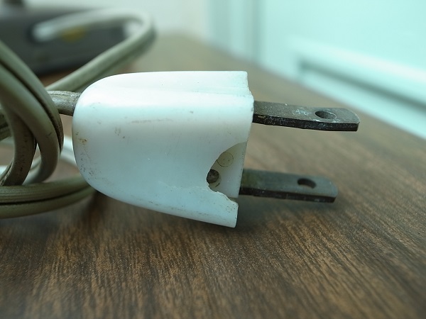 VINTAGE DESK LAMP