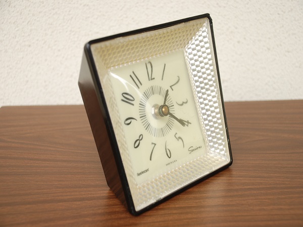 VINTAGE Sessions Clock