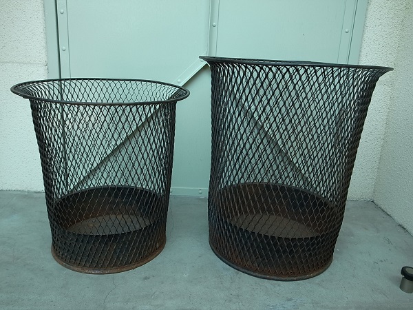 VINTAGE NEMCO DIAMOND MESH METAL TRASH CAN (L)
