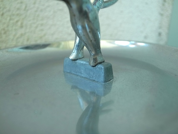 MID-CENTURY CROME ASHTRAY W/TOUCAN