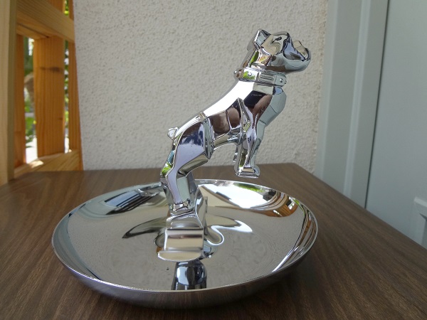 MACK® CHROME ASHTRAY
