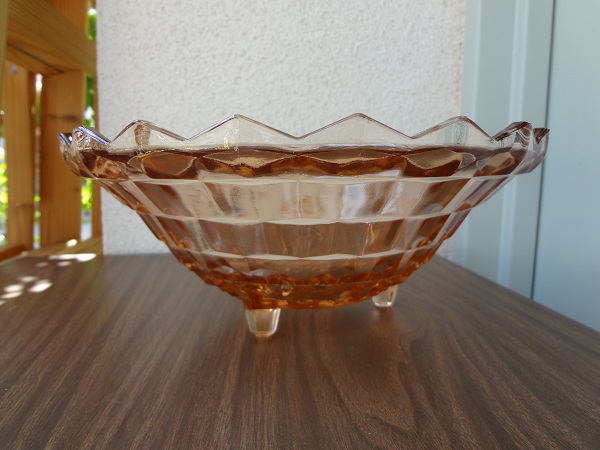 VINTAGE PINK GLASS BOWL