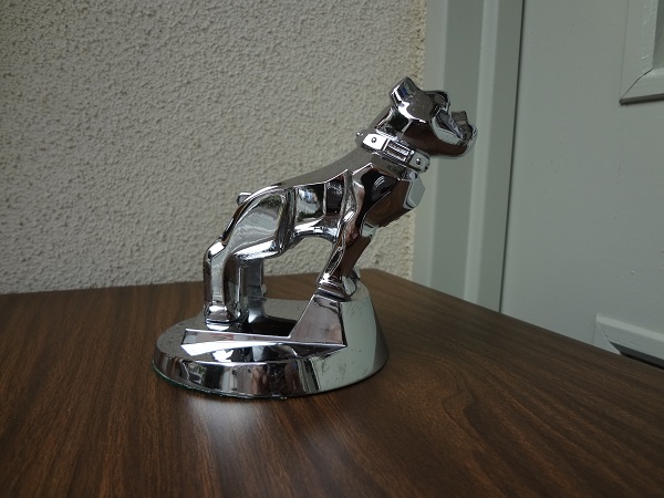 MACK® CHROME PAPER WEIGHT