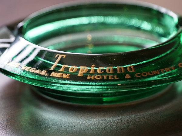 VINTAGE TROPICANA ASHTRAY
