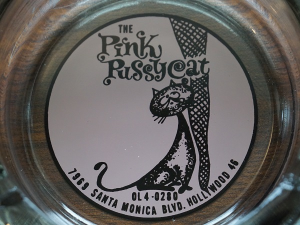 VINTAGE 1960'S ASHTRAY THE PINK PUSSYCAT