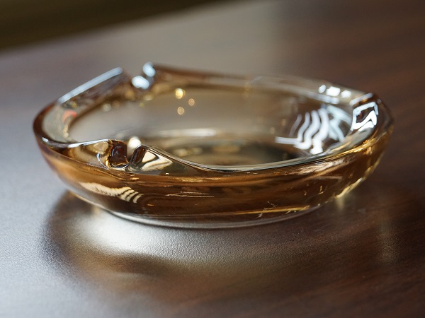 VINTAGE 1960'S ASHTRAY ROUTH ROBBINS