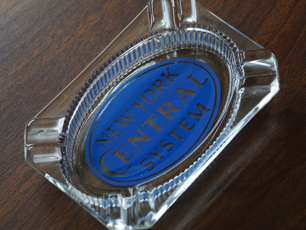 VINTAGE NEW YORK CENTRAL SYSTEM ASHTRAY